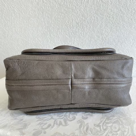 Chloe medium paraty leather bag in medium - Picture 5 of 7